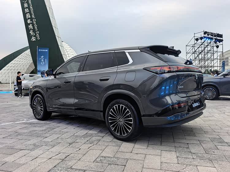 東風風神L8開啟預售 推出四款車型,預售價區間12.99萬-14.99萬元