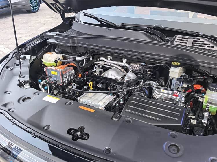 東風風神L8開啟預售 推出四款車型,預售價區間12.99萬-14.99萬元