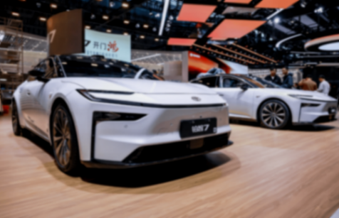 鉑智 7 丹霞紅新車色首次亮相